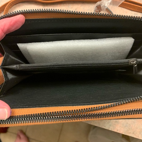 New crossbody bag - Picture 5 of 7